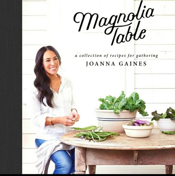 Magnolia Table: A Collection of Recipes For Gathering by Joanna Gaines CookBook - Picture 1 of 8